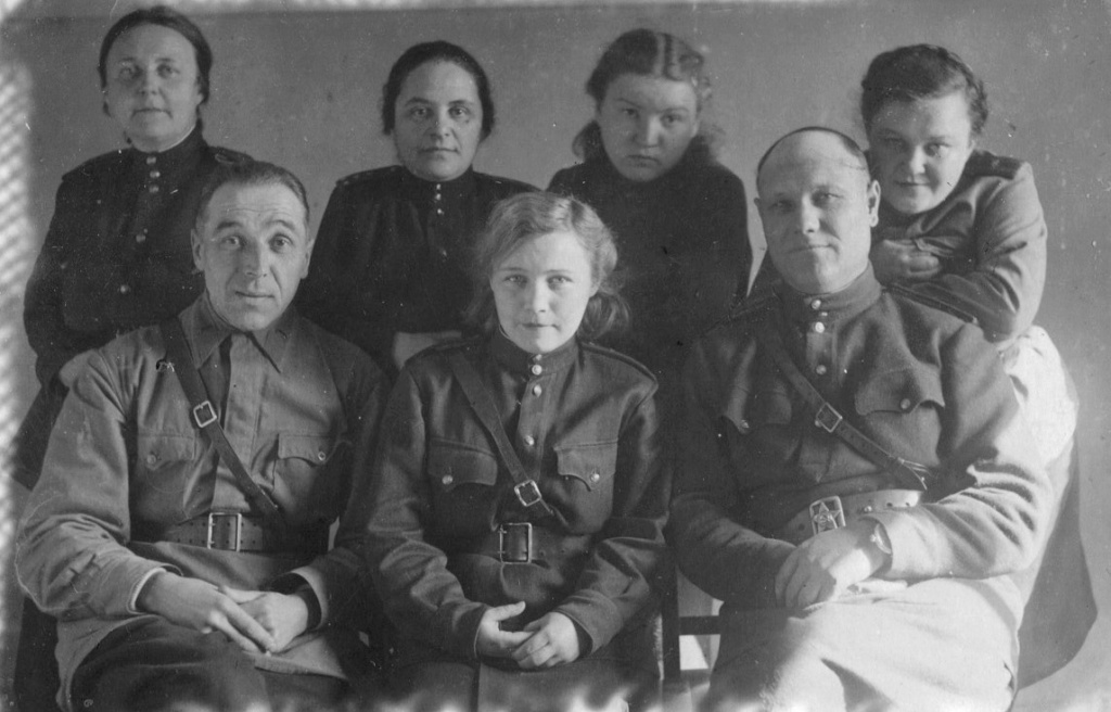 Станкузевич в центре. 1943г